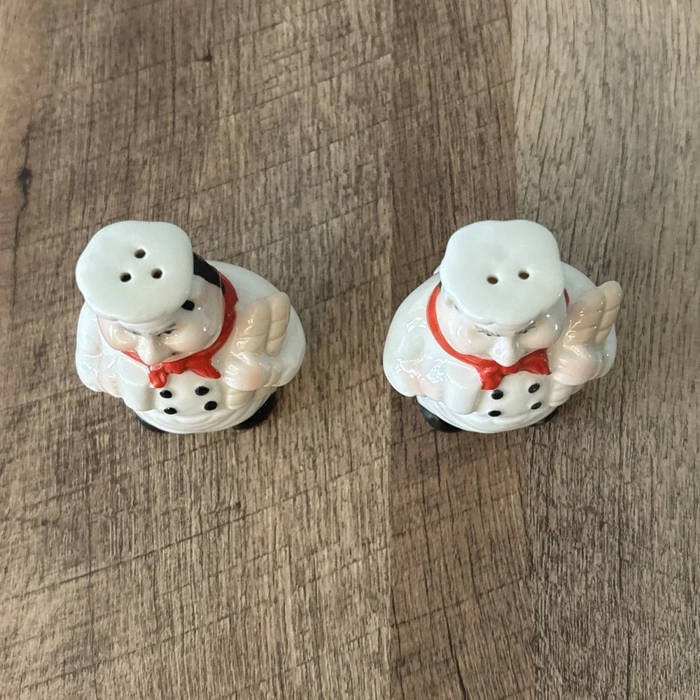 Vintage Stoneware CHEF Salt Pepper Shakers Set Cottage Core